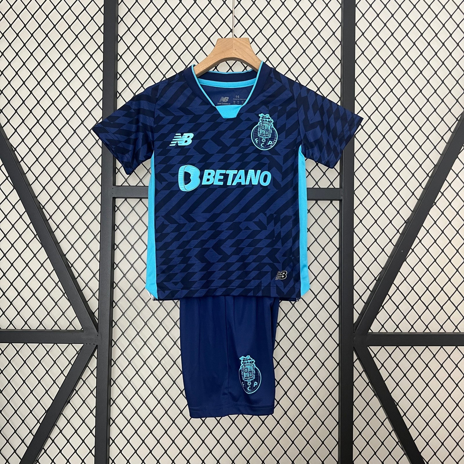 Kit Criança Porto Terceiro 2024/25